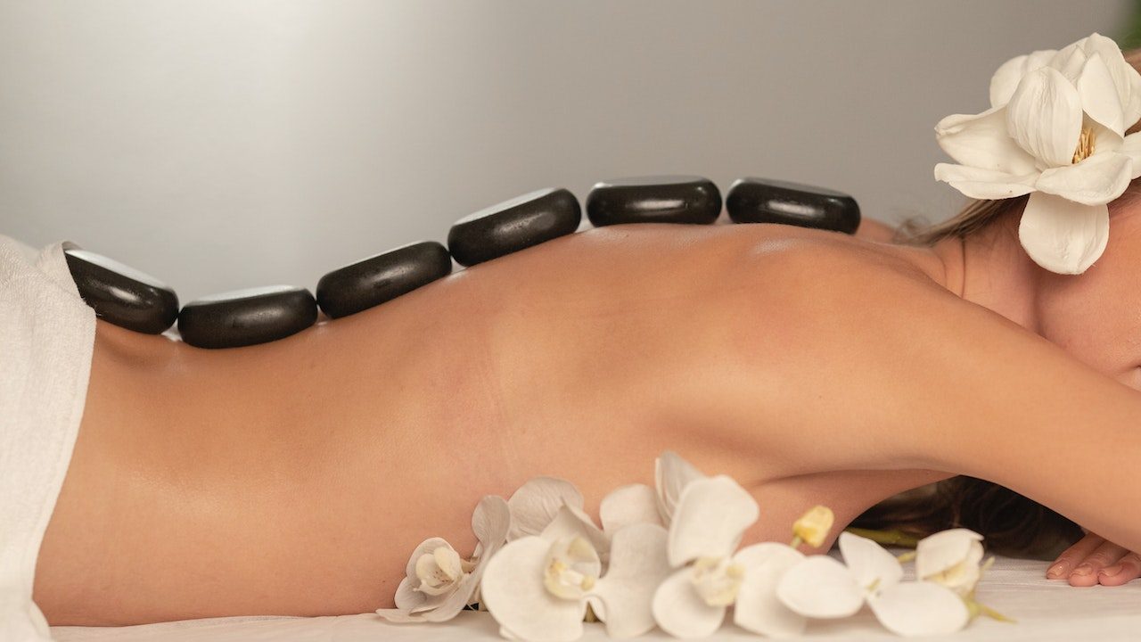 Hot stone massage in Johannesburg